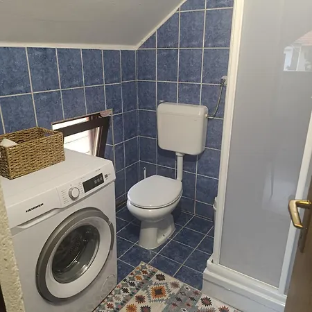 דירה House בייאליינה